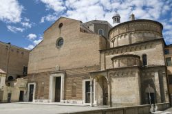 Il complesso architettonico del Battistero e della Cattedrale di Padova - © vesilvio / Shutterstock.com