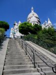 La scalinata d'accesso che collega Montmartre ...
