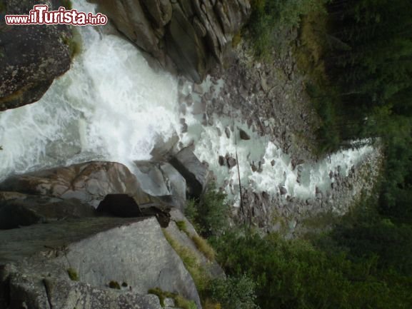 Immagine Sentiero dell'Acqua in Val Nambrone (crediamo...non ne siamo sicuri...forse era la Val di Genova)