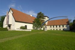 L'edificio che ospita il Vikingskipshuset a Oslo, il museo che espone le tre navi vikinghe funerarie - © Allen Furmanski / Shutterstock.com