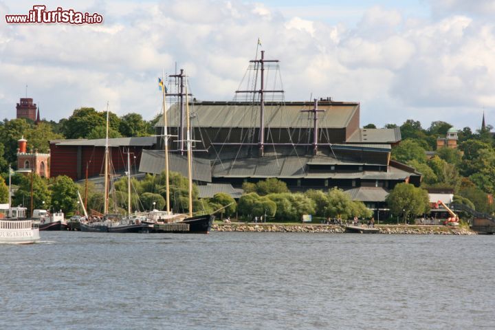 Immagine Una visita d'obbligo a Stoccolma è quella al Vasamuseet, il museo che ospita lo spettrale relitto del Galeone Vasa, affondato durante il suo primo viaggio nel 1628 - © sigurcamp / Shutterstock.com