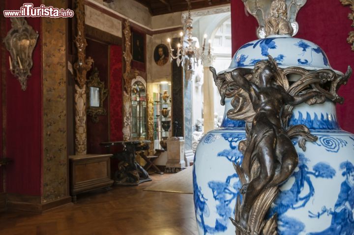 Immagine Vaso in porcellana all'interno di Casa museo Lodovico Pogliaghi