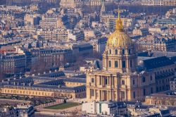 Fotografia panoramica della cappella reale dell'Hotel des Invalides, Parigi (Francia) - Se c'è una cosa che il barocco non ha mai avuto timore di fare è quello di innalzarsi. ...