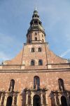 Facciata e campanile della chiesa ortodossa di San Pietro a Riga - © Lisa A / Shutterstock.com
