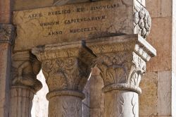 Un particolare degli esterni della Cattedrale ...