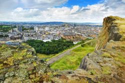 Il Vulcano di Edimburgo, Arthur's Seat è il belvedere più famoso della città scozzese - © Kalmatsuy / Shutterstock.com