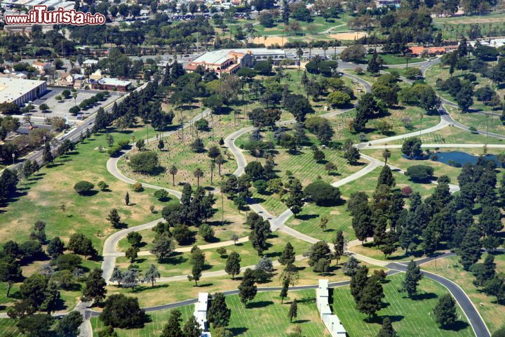 Immagine Vista aerea del cimitero di Hollywood a Los Angeles - © Xavier MARCHANT / Shutterstock.com