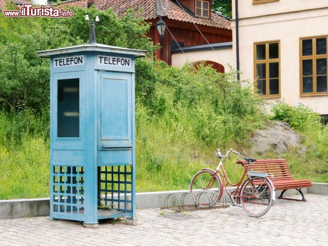 Immagine Una svezia congelata all'inizio del XX secolo. Grazie alla passione di Artur Hazelius lo Skansen offre alcuni scorci memorabili, come questa fotografia della Svezia di primo novecento, che continua vivere grazie al certosino lavoro dello studioso svedese - © Kateryna Tsygankova / Shutterstock.com