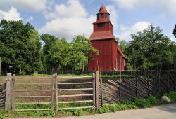 La chiesa in legno di Seglora risale al 18° ...