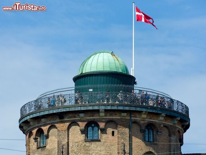 Immagine L'osservatorio astronomico più antico d'Europa, e ancora in funzione, si trova presso la runde taarn di Copenhagen in Danimarca - © Rainprel / Shutterstock.com