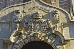 Particolare del portale d'ingresso alla Torre Rotonda di Copenhagen - © Anibal Trejo / Shutterstock.com