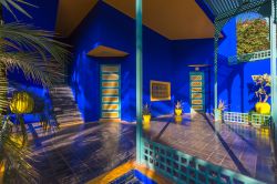 Lo Studio Majorelle oggi ospita in massima parte un museo dedicato alla cultura islamica berbera oltre che ad esporre  delle collezioni private di Pierre Bergé e Yves Saint Laurent, ...