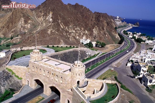 La porta di Muscat - Copyright Ufficio del Turismo del Sultanato dell'Oman