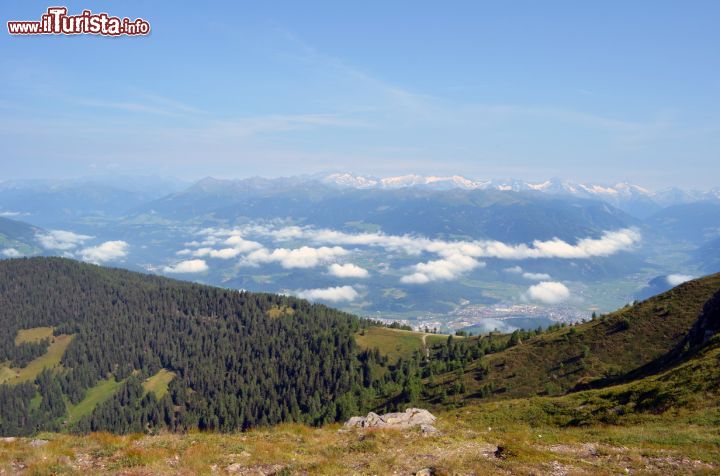 Immagine Il panorama che si gode dal museo MMM di Plan de Corones verso la Val Pusteria