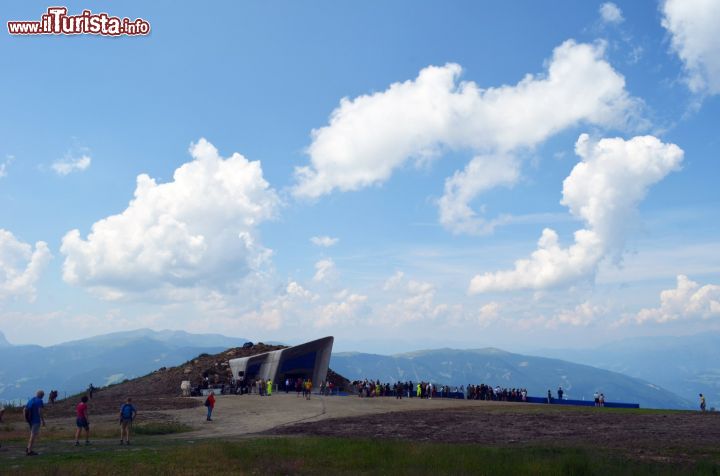 Immagine Sulla cima del Kronplatz  trovate Il MMM Plan de Corones il sesto museo sulla montagna inaugurato dallo stesso  Reinhold Messner in Trentino Alto Adige