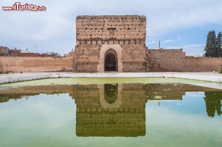 Immagine Nonostante l'incuria e i danni subiti il Palazzo El Badi è una delle attrazioni più affascinanti di Marrakech - © Anibal Trejo / Shutterstock.com