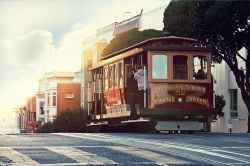 Tradizionali Cable Cars a San Francisco, ci troviamo in zona Union Square