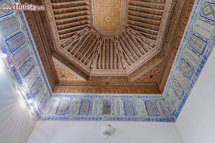 Immagine I ricchi soffitti del Museo di Marrakech, Marocco - © Anibal Trejo / Shutterstock.com