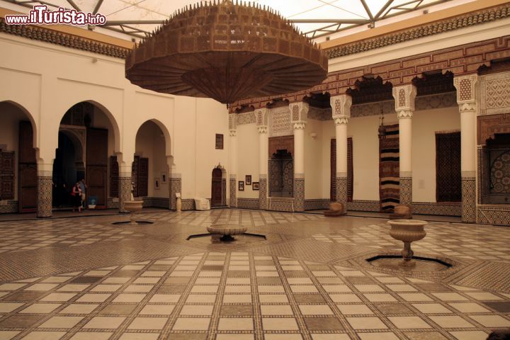 Immagine Dentro al museo di Marrakech, uno dei più interessanti del Marocco - © Dainis Derics / Shutterstock.com