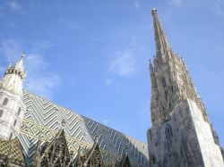 Il cielo  azzurro su Stephansdom