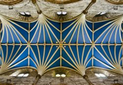 La spettacolare volta della navata centrale di St Giles ad Edimburgo - © Brendan Howard / Shutterstock.com