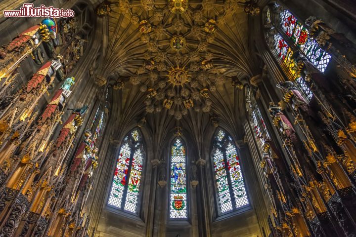 Immagine La Thistle Chapel, uno dei momenti più alti della visita alla Cattedrale di Edimburgo, St. Giles - © Francesco Dazzi / Shutterstock.com