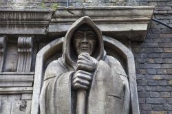 Statua al London Dungeon, Londra - Una delle inquietanti statue che accolgono i visitatori in questo parco a tema dedicato alla storia e ai personaggi più macabri di Londra dove vi aspettano ...