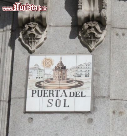 Targa indicante una via