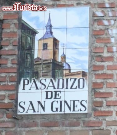 Targa indicante una via