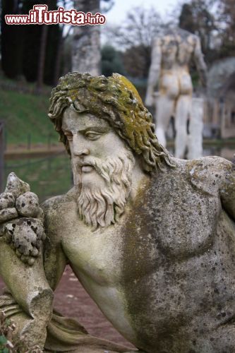 Immagine Particolare di una statua greca a Villa Adriana a Tivoli - © patjo / Shutterstock.com