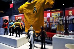 Cimeli di Star Trek al Museum of Moving Image, New York - Fra gli oggetti esposti al pubblico nello spazio espositivo di circa 15 mila piedi del museo di New York vi sono anche cimeli della ...