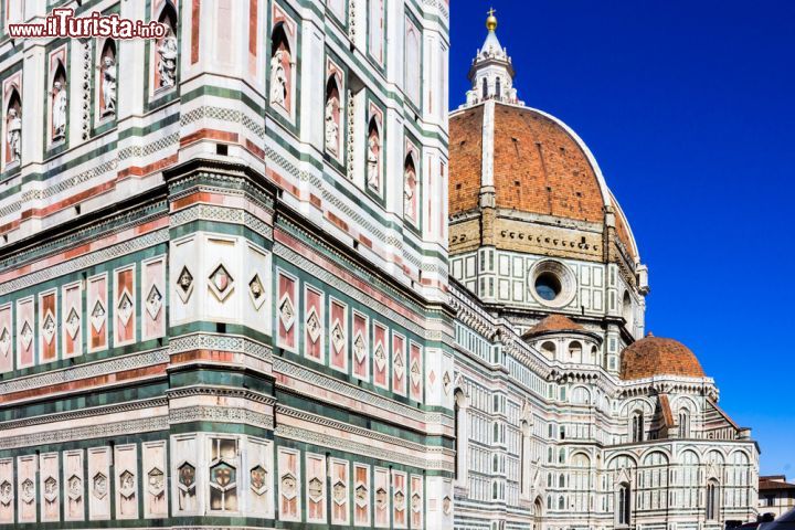 Immagine I marmi policromi che rivestono il del Campanile di Giotto e del contiguo Duomo di Firenze - © VOLHA DAROSHCHANKA / Shutterstock.com