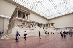 L'Altare di Pergamo chiuso fino al 2019 per ...