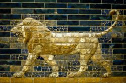 Leone porta di Babilonia al Pergamon Museum di Berlino - © Robert Jakatics / Shutterstock.com
