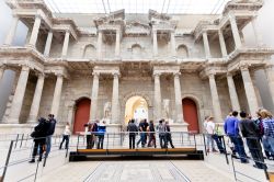 Porta del Mercato di Mileto, siamo al Pergamon ...