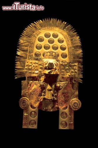 Ornamento funerario del Señor de Sican, Sican National Museum, Lambayeque. © Magalí del Solar / PromPerú