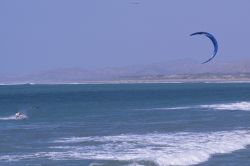 KiteSurf a Mncora, Piura  Walter Hupi / PromPer ...