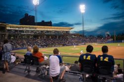 Il Richmond County Bank Ballpark è lo spettacolare stadio con vista sull'acqua in cui giocano le partite gli Staten Island Yankees, una squadra delle serie minori statunitensi - foto ...