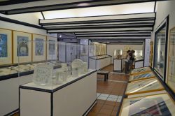 Sale del Museo Peynet di Antibes, Francia - Nonostante l'area espositiva non disponga di grandi spazi (le sale sono infatti solo due), la visita a questo museo è fra le più ...