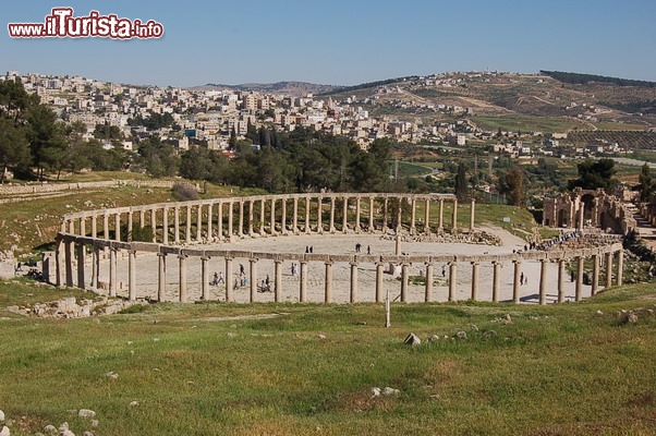 Immagine la Piazza Ovale a Jerash