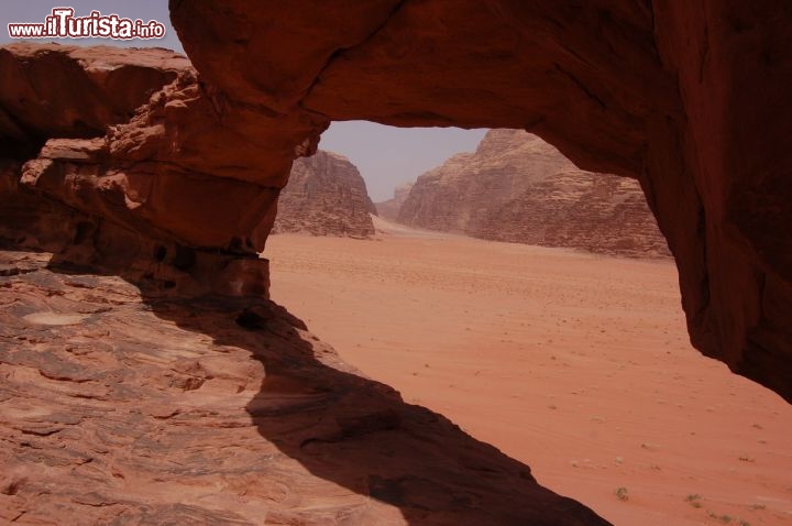 Immagine Il ponte di roccia nel Wadi Rum