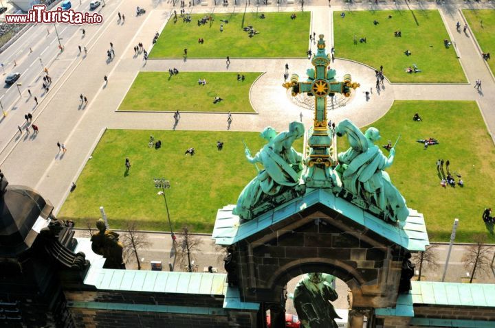 Immagine La vista panoramica dal Duomo di Berlino (Berliner Dom) la chiesa più importante della capitale della Germania - © Lucian Milasan / Shutterstock.com