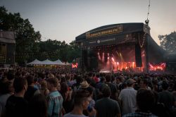 Il Prospect Park Bandshell ospita nei mesi estivi appuntamenti musicali per tutti i gusti fra cui live rock e concerti di jazz e musica classica. Si può assistere a proiezioni di film, ...