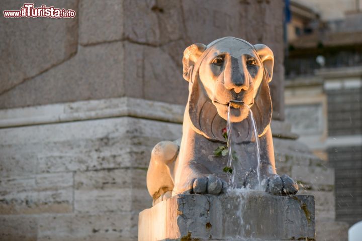 Immagine La Fontana del Leone si trova in Piazza del Popolo a Roma  © Stefano Carocci Ph / Shutterstock.com