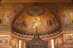 Mosaici medievali chiesa di Santa Maria in Trastevere, Roma - © piotrwzk / Shutterstock.com