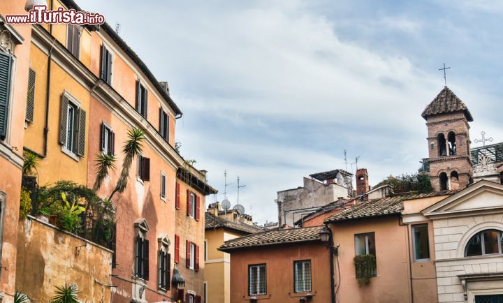 Immagine Uno scorcio del quartiere di Trastevere a Roma - © Frank Bach / Shutterstock.com