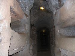 Tour guidato delle Catacombe di San Callisto a Roma - © GerardM - CC BY-SA 3.0 - Wikimedia Commons