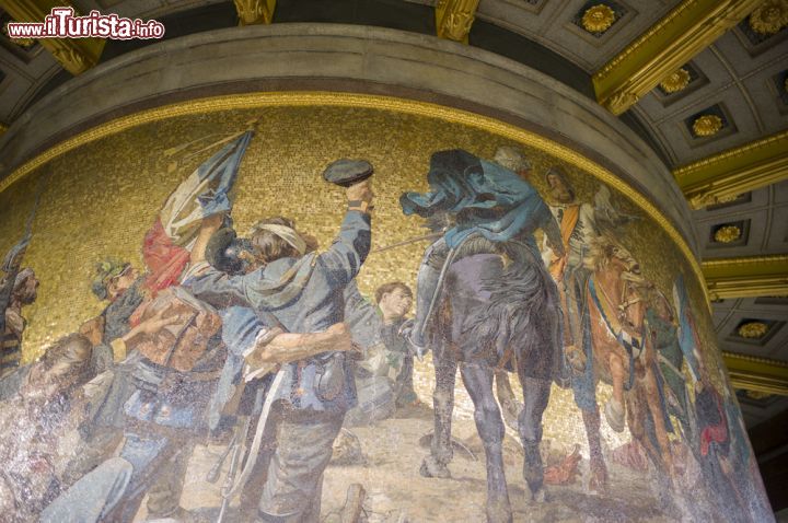 Immagine Disegno nel basamento della Colonna della Vittoria di Berlino, la Siegessaule - © gary yim / Shutterstock.com