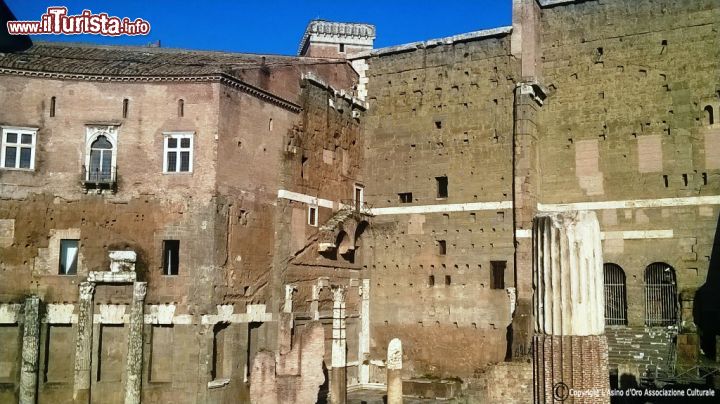 Immagine Particolare del muro esterno della Casa dei Cavalieri di Rodi, visino al Foro di Augusto a Roma
