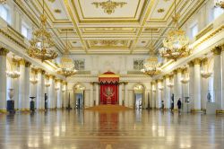 La Sala di San Giorgio nel Museo Ermitage, all'interno del Palazzo d'Inverno a San Pietroburgo (Russia) - ©Popova Valeriya / Shutterstock.com